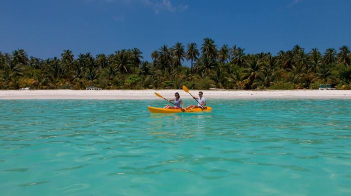 Rejser til Maldiverne, Meeru Island Resort & Spa, kayak