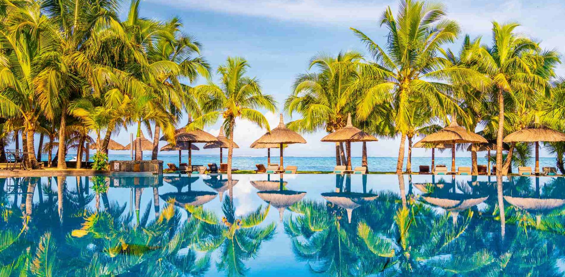 Rejser til Mauritius, Dinarobin Beachcomber Golf Resort & Spa, Det smukke poolområde