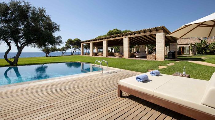 Rejser til Spanien Mallorca, Can Simoneta Hotel, pool lounge area