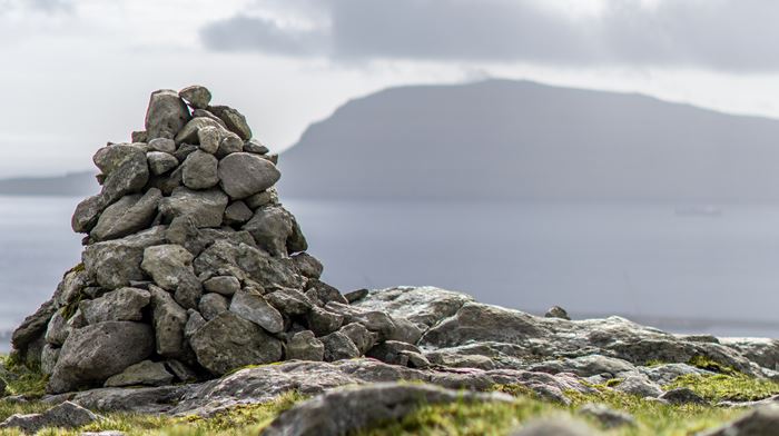 Færøerne, Sten, Bjerge