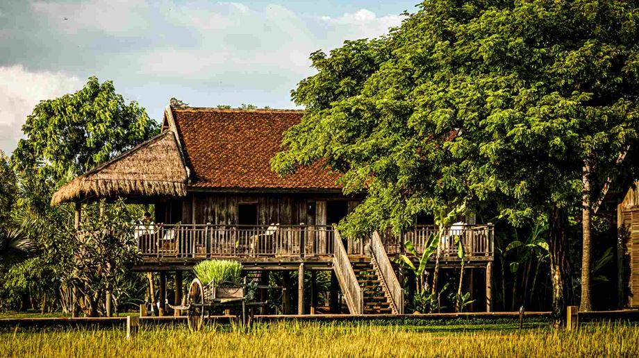 Cambodia, Siem Reap, Zannier Hotels Phum Baitang, Main bar