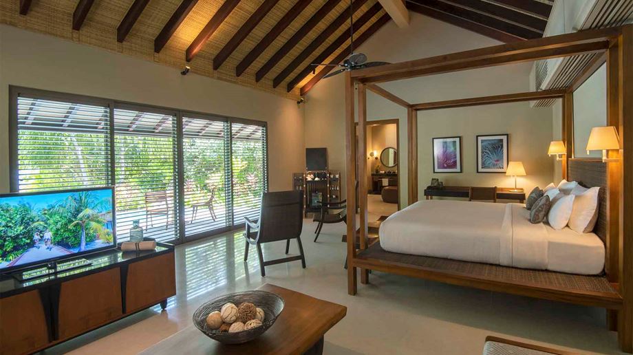 Rejser til Maldiverne, The Residence Maldives at Dhigurah, Deluxe beach pool villa soveværelse med siddeområde