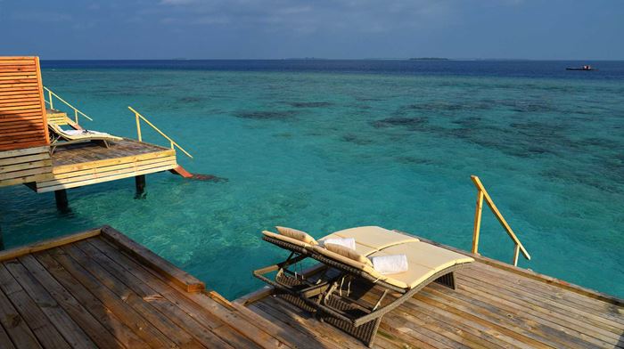 Rejser til Maldiverne, Kudafushi Resort & Spa, veranda
