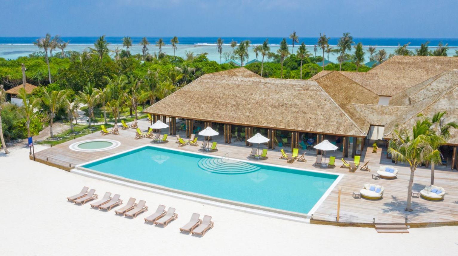 Rejser til Maldiverne, Innahura Maldives Resort, Poolen og restauranten 