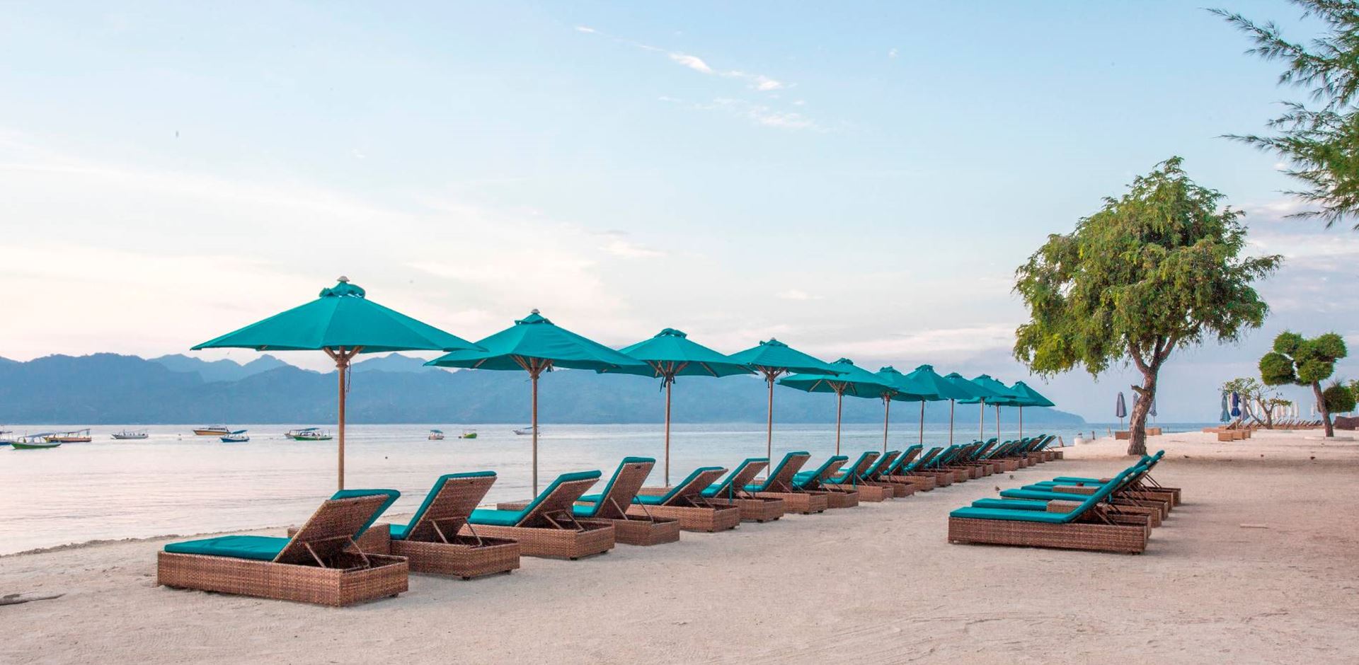 Indonesien Gili Trawangan Hotel Vila Ombak Strand Med Solsenge