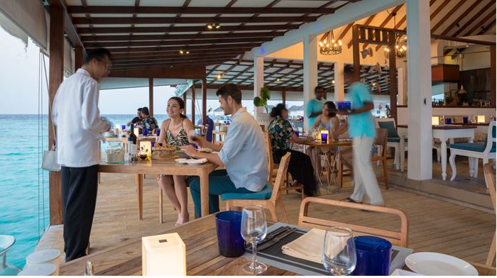 Rejser til Maldiverne, Centara Grand Island Resort & Spa, Azzuri Mare Restaurant