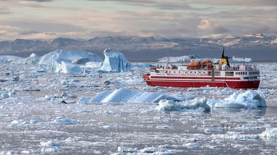 Rejser til Grønland, Kystskibet Sarfaq Ittuk, isbjerge