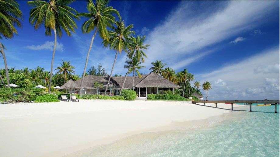 Rejser til Maldiverne, Centara Grand Island Resort & Spa, Strand 