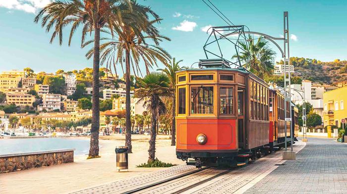 Spanien, Mallorca Port De Soller orange sporvogn