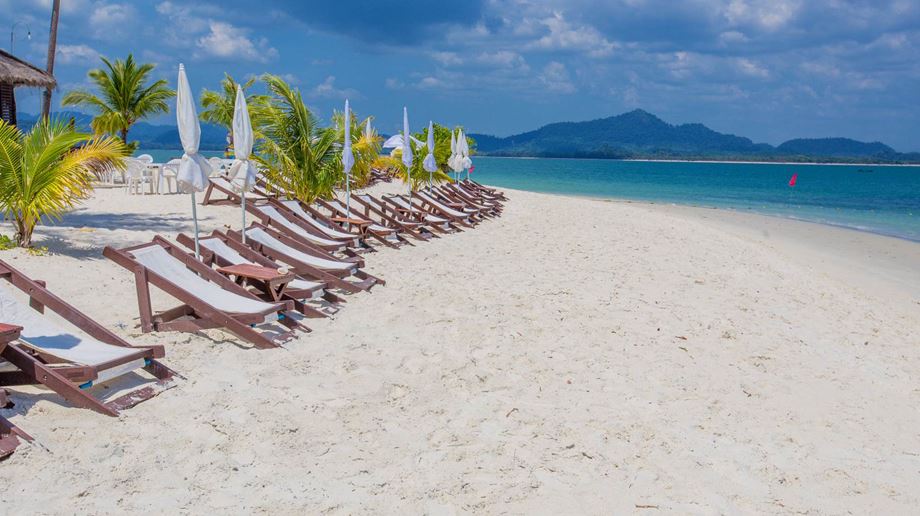 Thailand, Koh Mook, Koh Mook Sivalai Beach Resort, Strand Udsigt