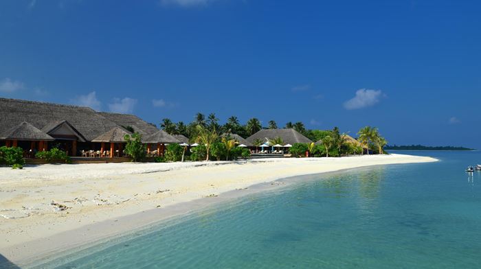 Rejser til Maldiverne, Kudafushi Resort & Spa, strand