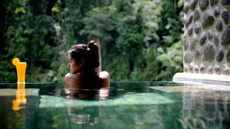 Malaysia, Borneo, Danum Valley Borneo Rainforest Lodge, Premium Deluxe Outdoor Tub