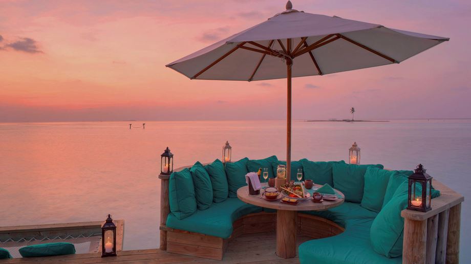 Rejser til Maldiverne, Gili Lankanfushi, Solnedgang ved Over Water Bar