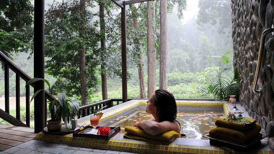 Malaysia, Borneo, Danum Valley Borneo Rainforest Lodge, Deluxe Jungle View Outdoor Tub