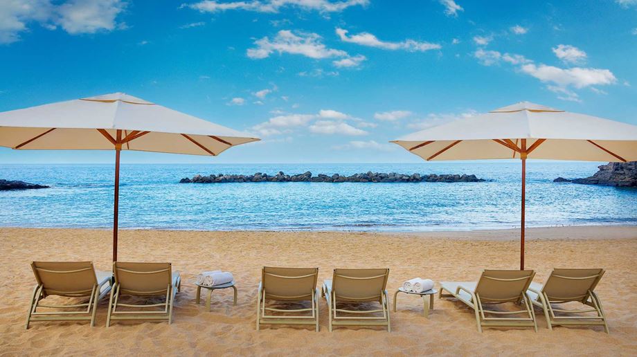 Rejser til Spanien, Tenerife, Ritz-Carlton Abama, solsenge på stranden
