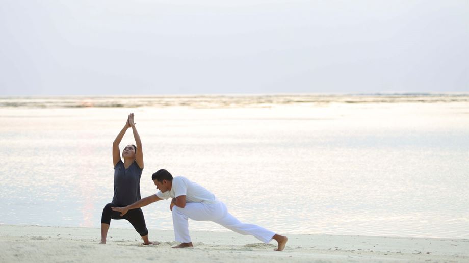 Rejser til Maldiverne, Gili Lankanfushi, Yoga i solopgangen 