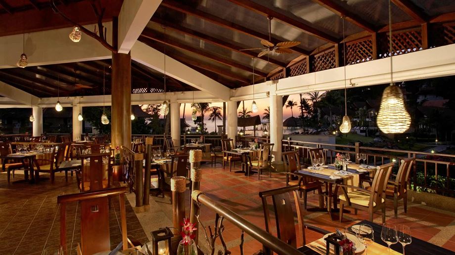 Thailand, Koh Lanta, Rawi Warin Resort & Spa, Restaurant Evening