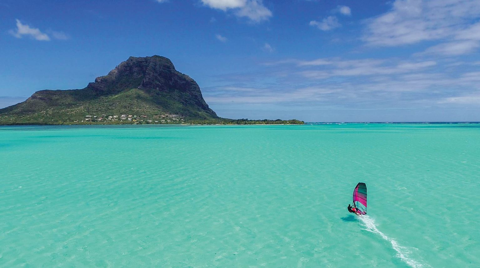 Rejser til Mauritius, Paradis Beachcomber Golf Resort & Spa, Den store lagune er perfekt til vandsport