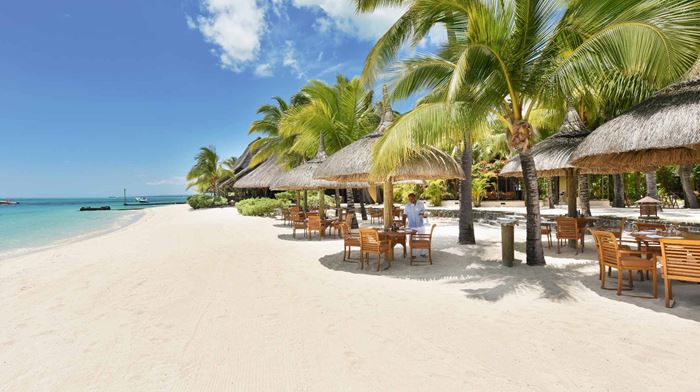 Rejser til Mauritius, Paradis Beachcomber Golf Resort & Spa, Frokost med fødderne i sandet