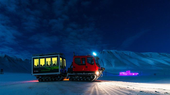 Svalbard bæltevogn nordlys jagt i vildmarken