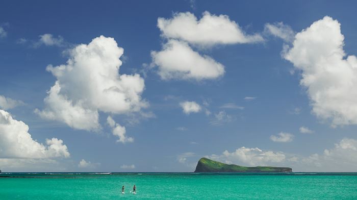 Rejser til Mauritius, Paradise Cove Boutique Hotel, Gæster på stand-up paddle