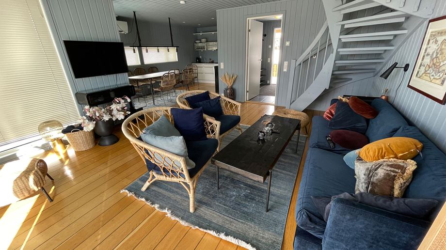 Norge Malangen Resort Waterfront Premium Cabins Example Livingroom