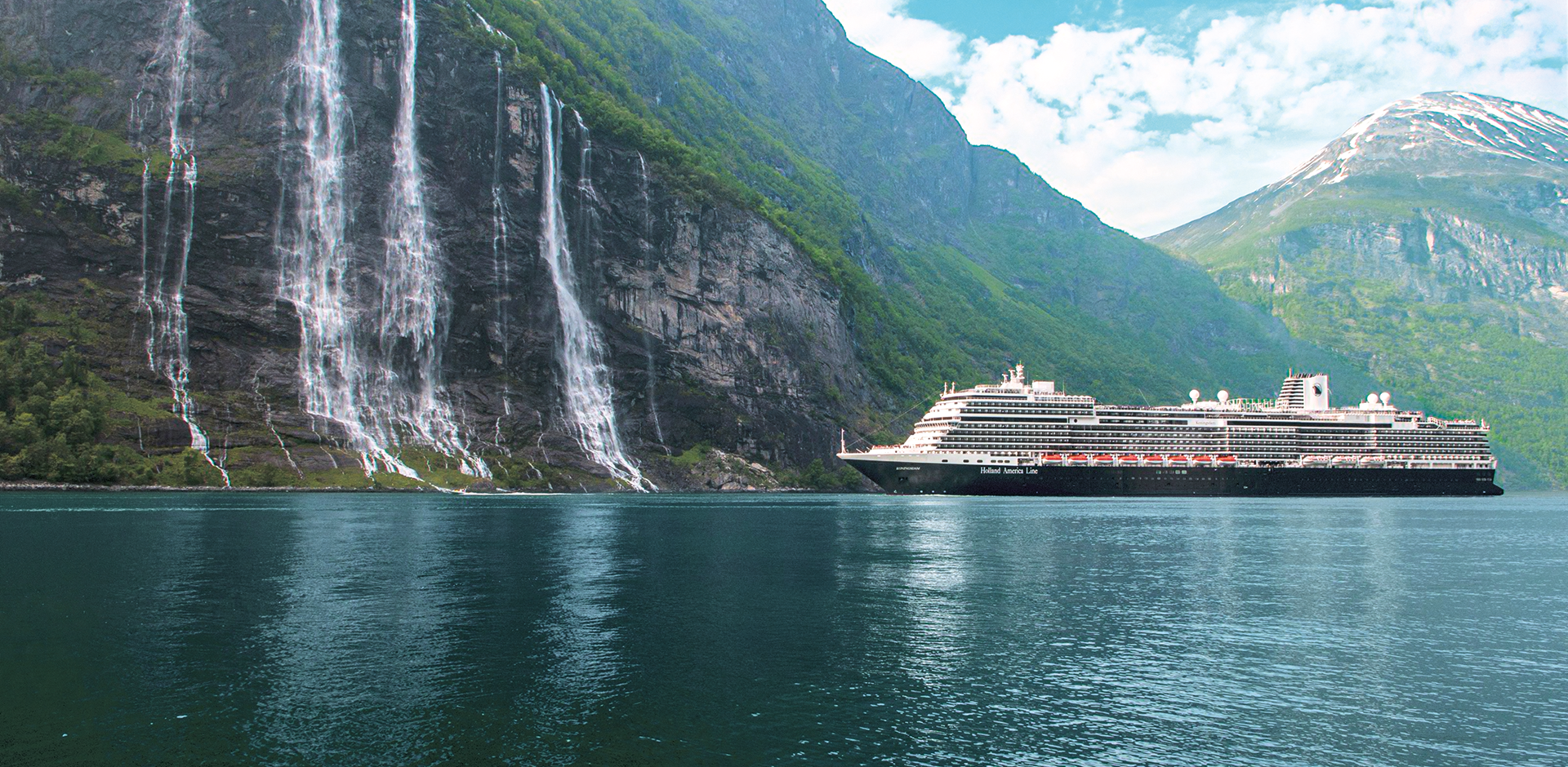 HAL - cruiseskib i norsk fjord