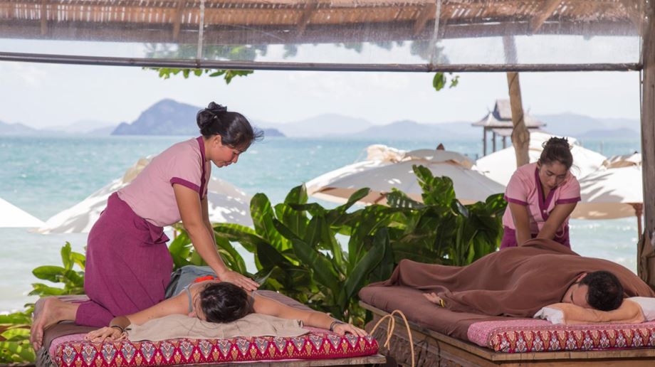 Thailand, Koh Yao Yai, Santhiya Koh Yao Yai Resort & Spa, Stranden Massage