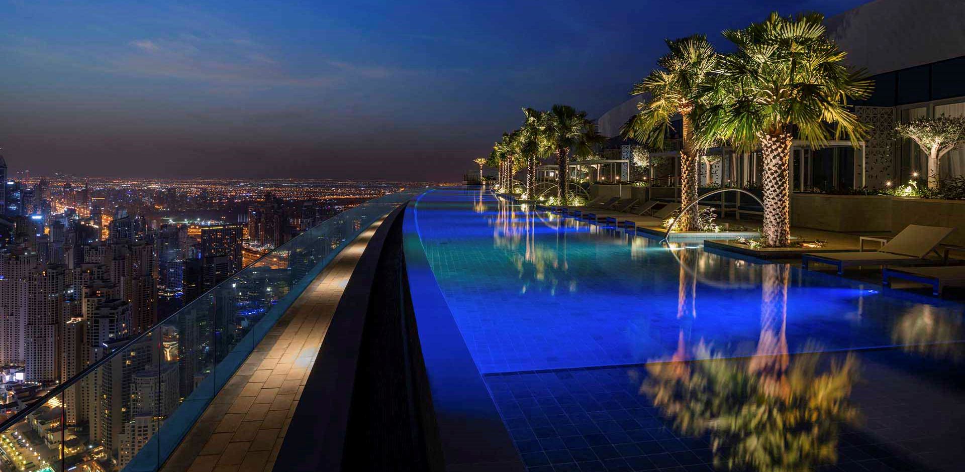 Dubai Address Beach Resort, Infinity Pool Deck Night, Palmer