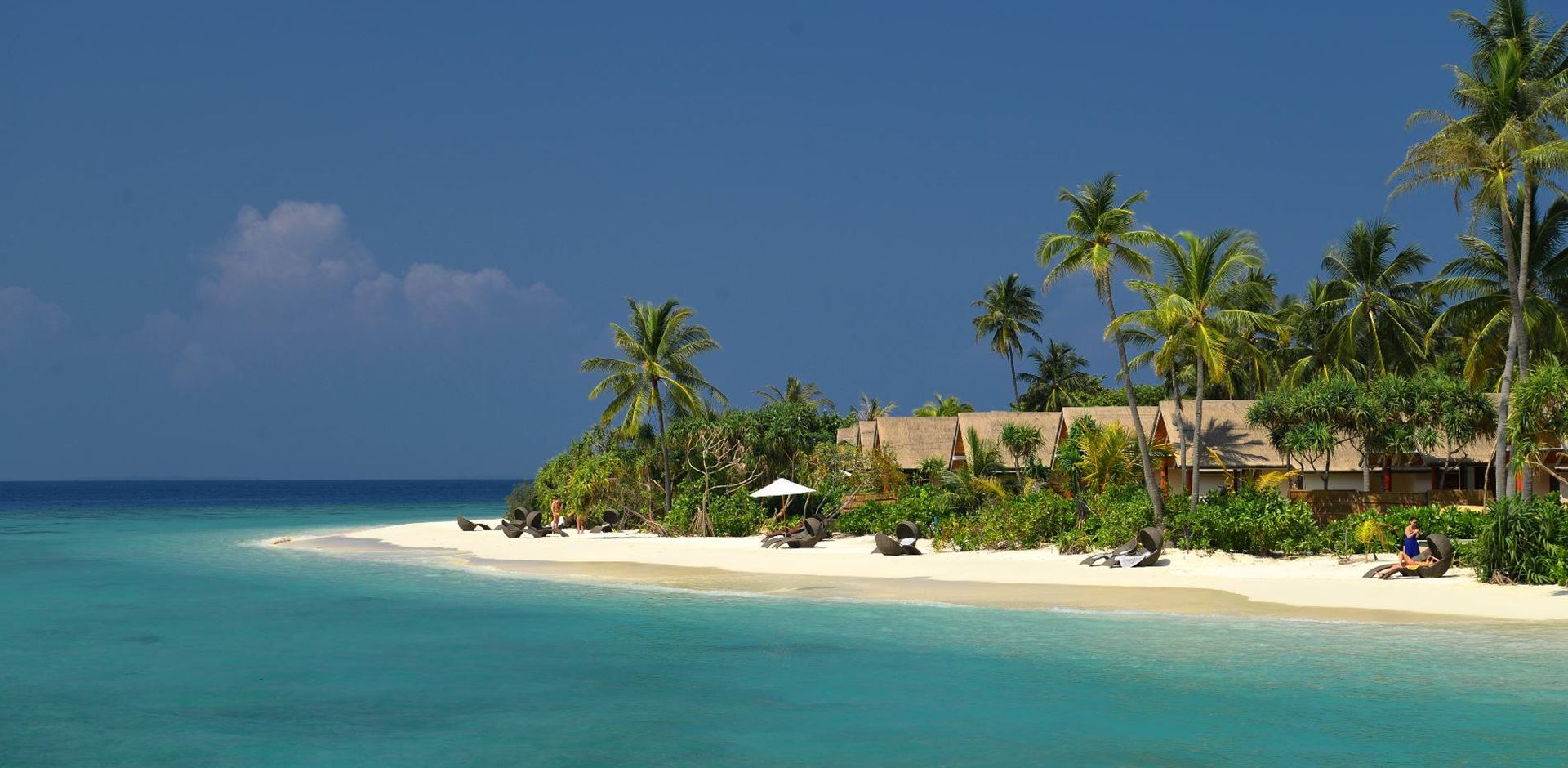 Rejser til Maldiverne, Kudafushi Resort & Spa, stranden