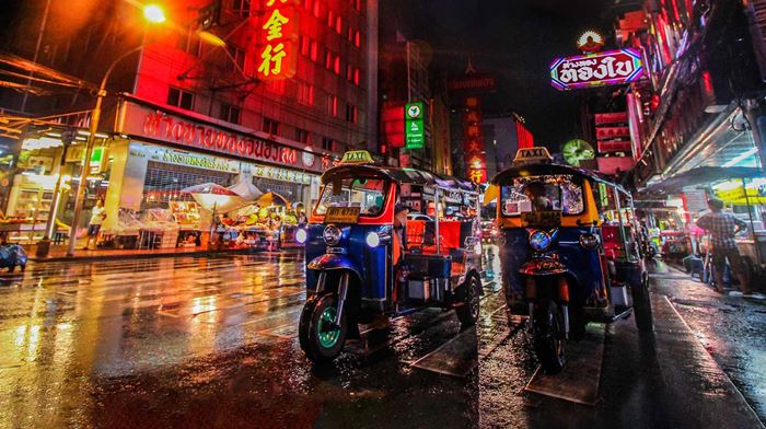 Bangkok om natten tuk tuk