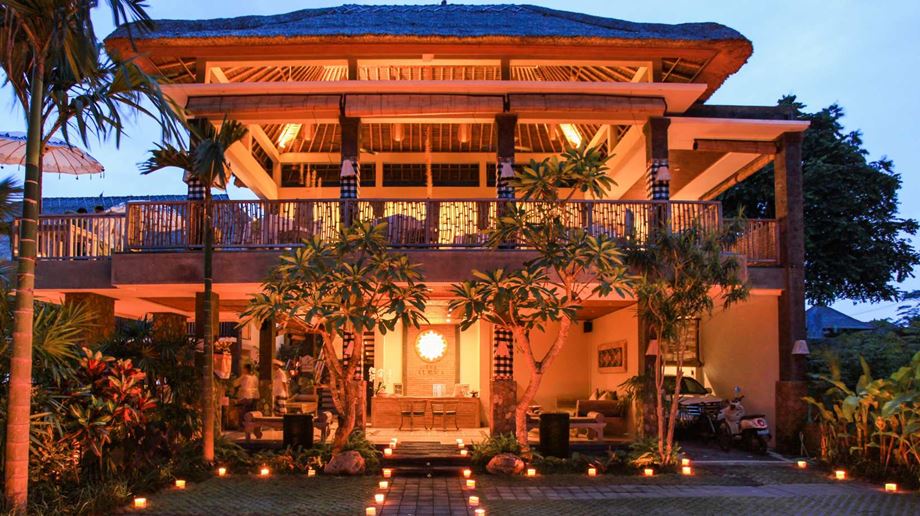 Indonesien, Bali, Ubud, The Alena Resort, Entrance, Evening