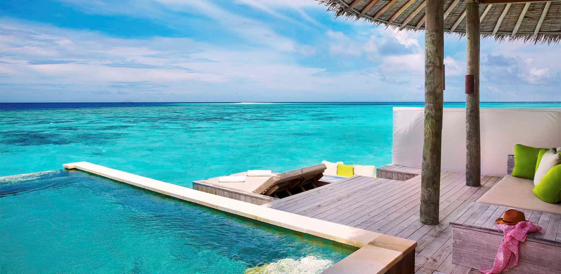 Rejser til Maldiverne, Six Senses Laamu, Terrasse i water villa med pool