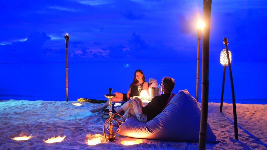 Rejser til Maldiverne, Constance Moofushi Maldives, romantisk aften
