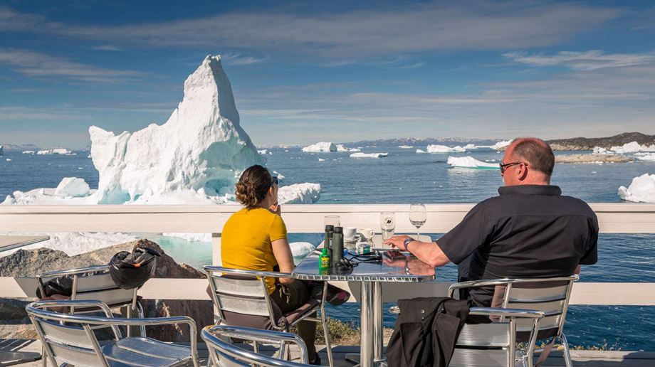 Grønland, Illulissat, Hotel Icefiord, Terrasse, Isbjerge, Natur