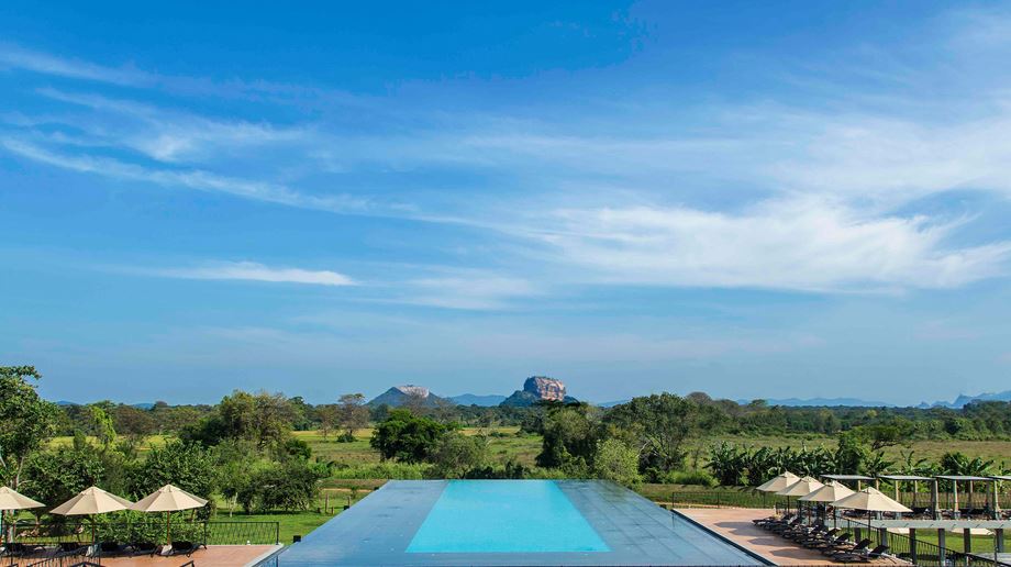 Sri Lanka Sigiriya Aliya Resort Pool Udsigt Sigiriya Klilppen