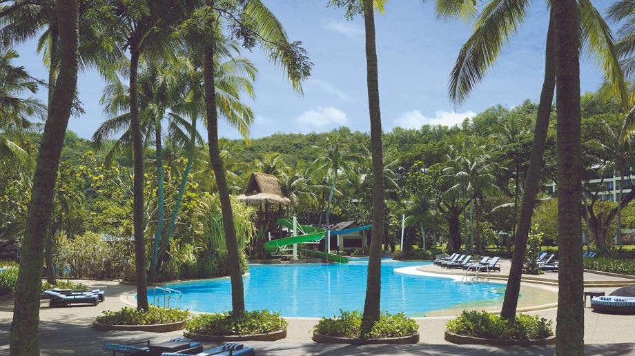 Malaysia, Borneo, Kuala Lumpur, Shangri La Rasa Ria Garden Wing Swimming Pool