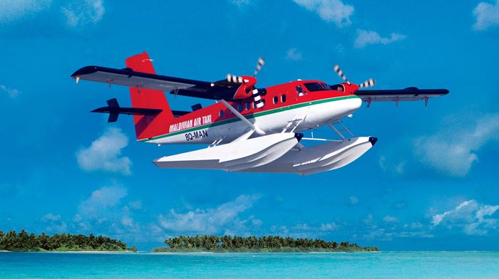 Rejser til Maldiverne, Centara Grand Island Resort & Spa, Ankomst med vandfly 