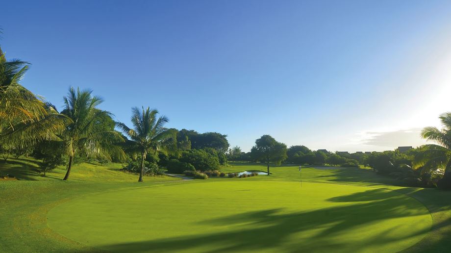 Rejser til Mauritius, Dinarobin Beachcomber Golf Resort & Spa, Golfbanen på nabohotellet Paradis Beachcomber