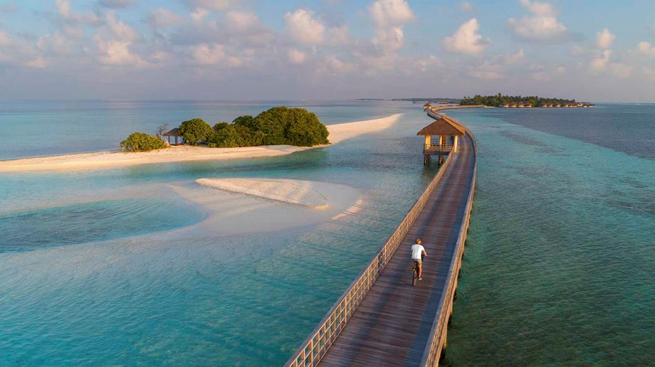 Broen mellem The Residence Maldives at Dhigurah & Falhumaafushi
