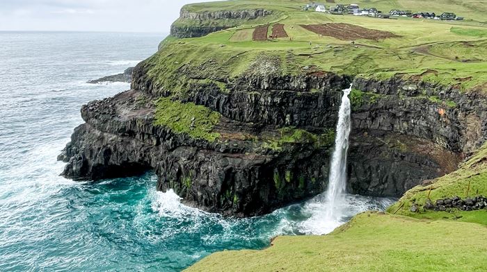 Færøerne, Gásadalur, Mulafossur, Bygd, Atlanterhavet, Skyer