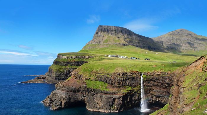 Færøerne, Gasadalur, Vandfald, Klipper, Atlanterhavet