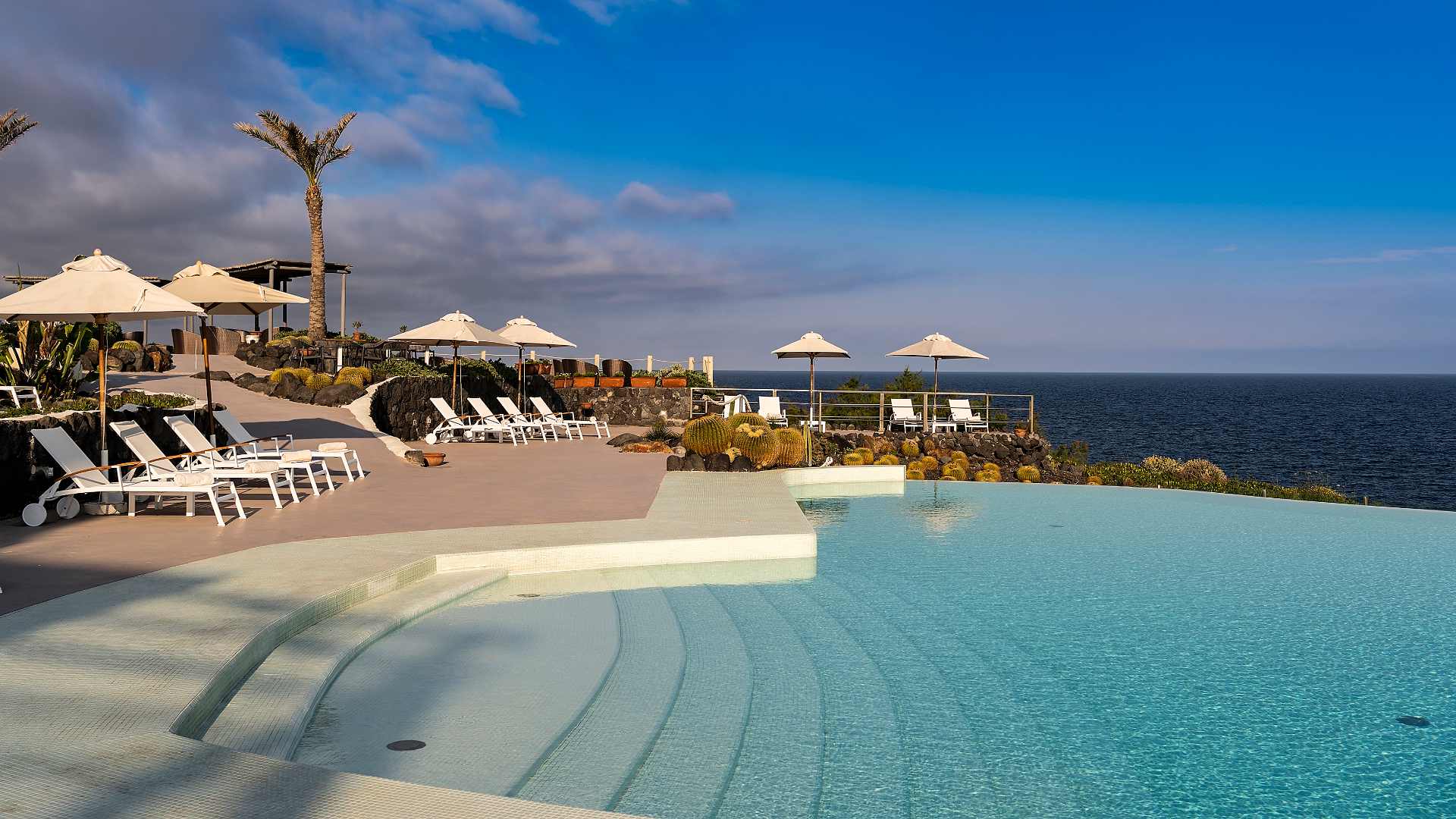 Rejser til Italien, Sicilien, Therasia Resort Sea & Spa, pool
