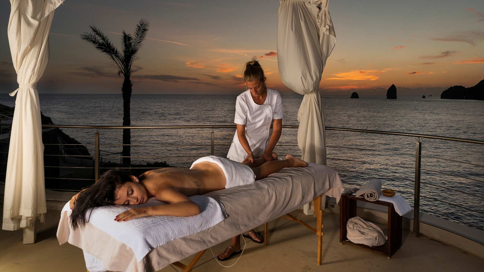 Rejser til Italien, Sicilien, Therasia Resort Sea & Spa, wellness alfresco