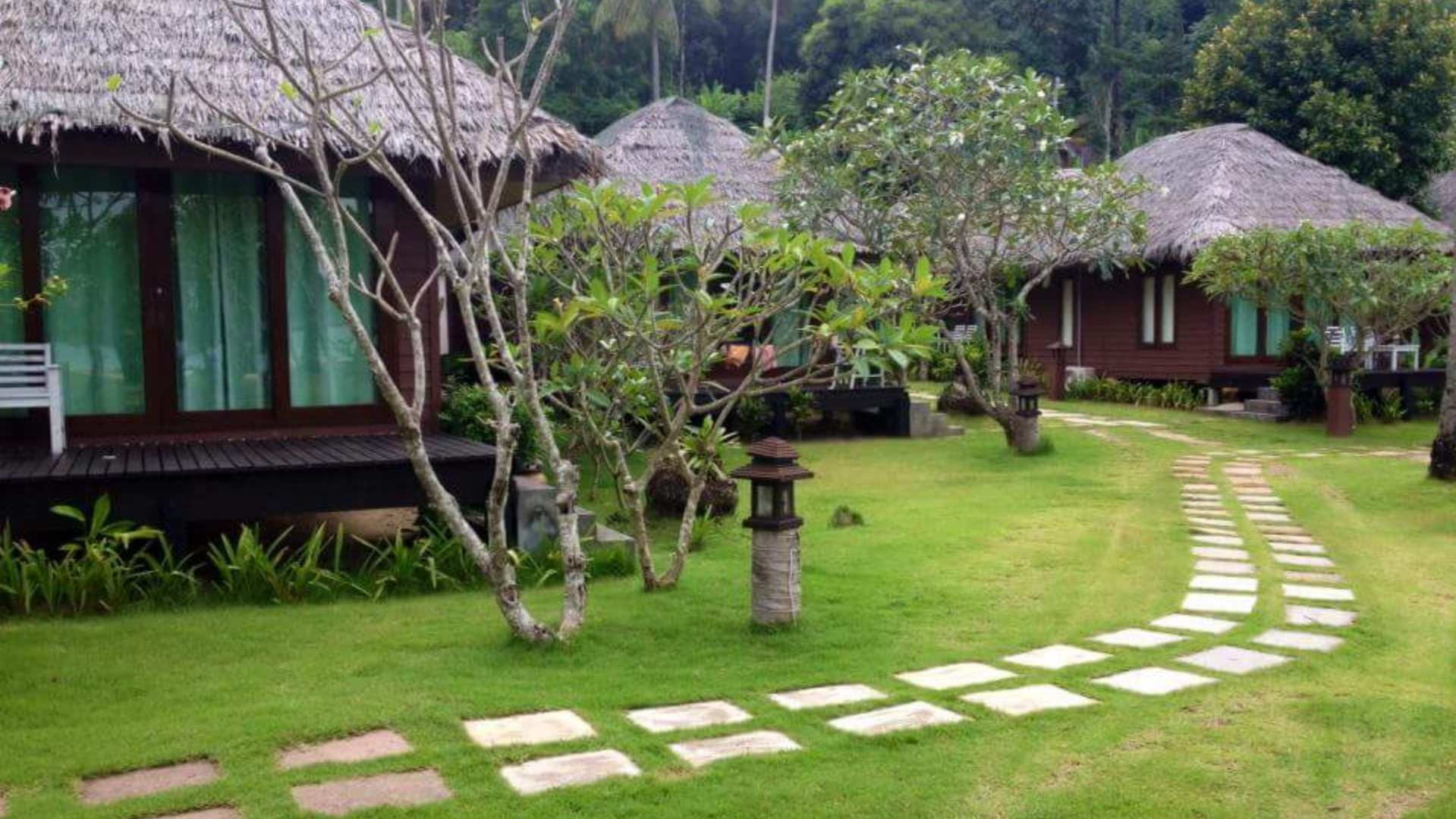 Thailand, Koh Ngai, Thanya Beach Resort, Have Område