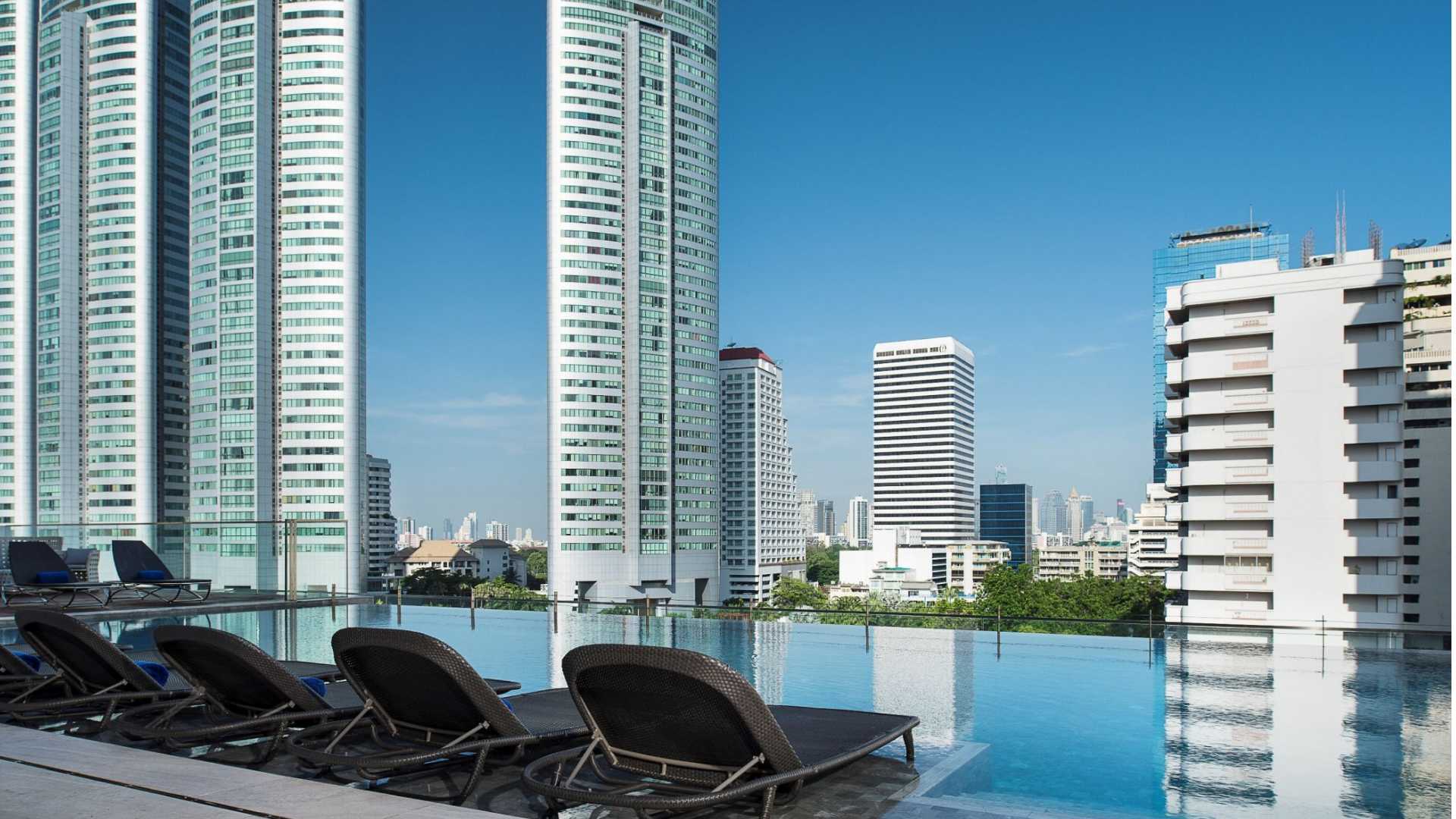 Thailand, Bangkok, Novotel Bangkok Sukhumvit 20, Pool Day