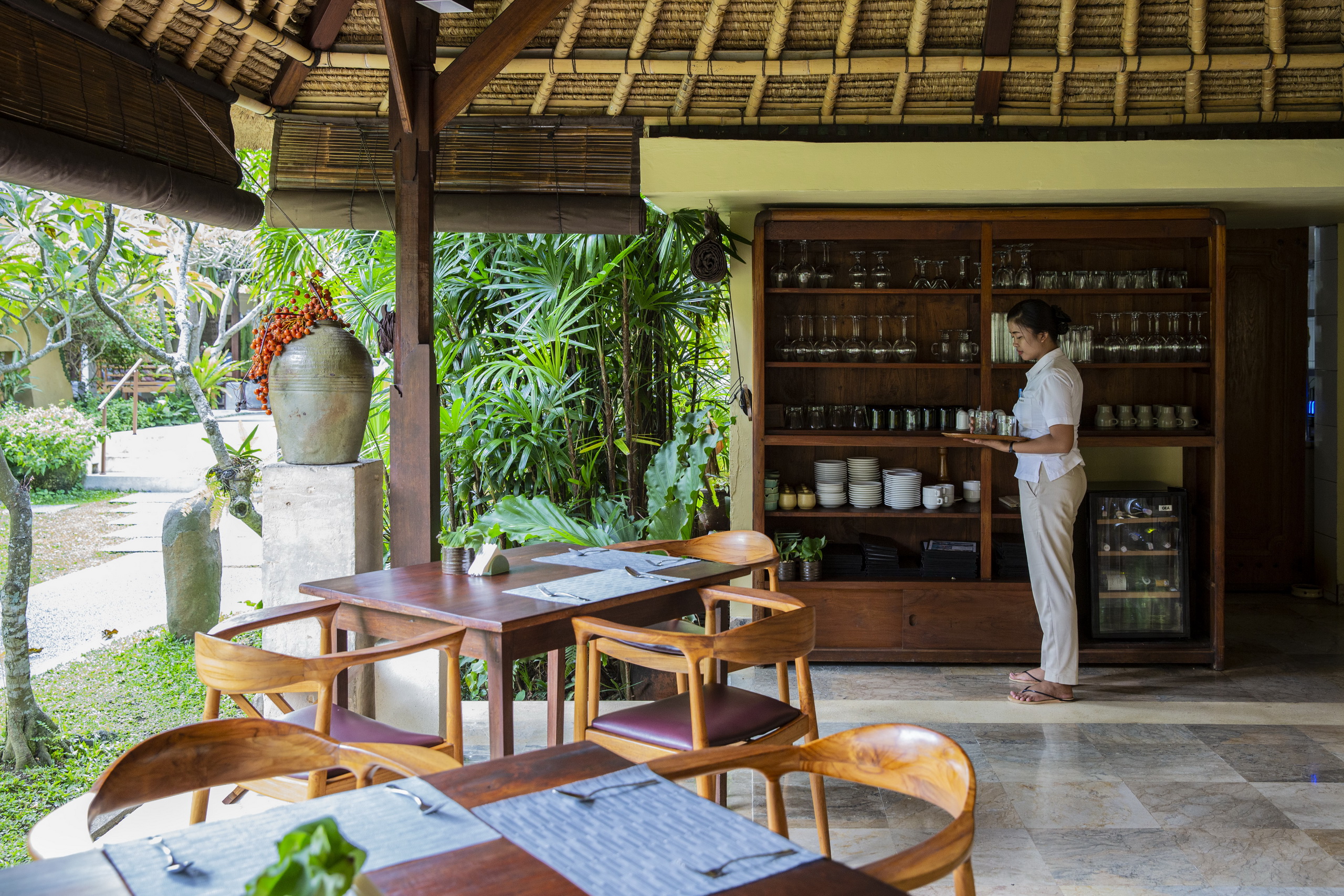 Indonesien Ubud Komaneka at Monkey Forest Restaurant