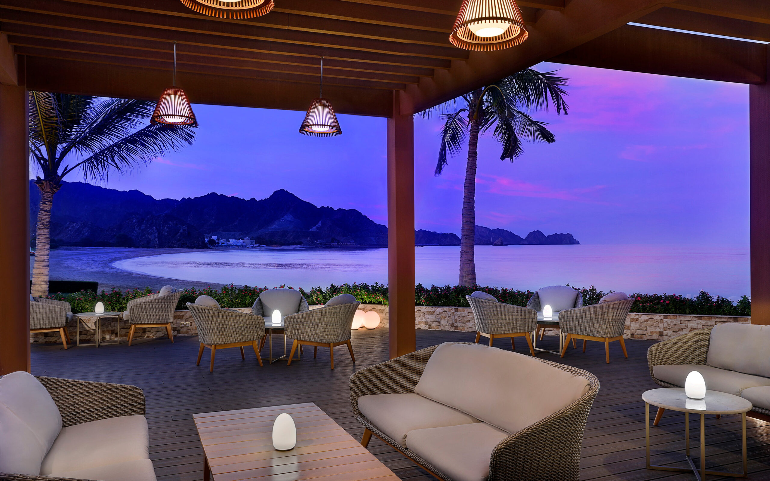 Oman Muscat Al Bustan Palace Ritz Carlton Hotel The Pavilion Lounge