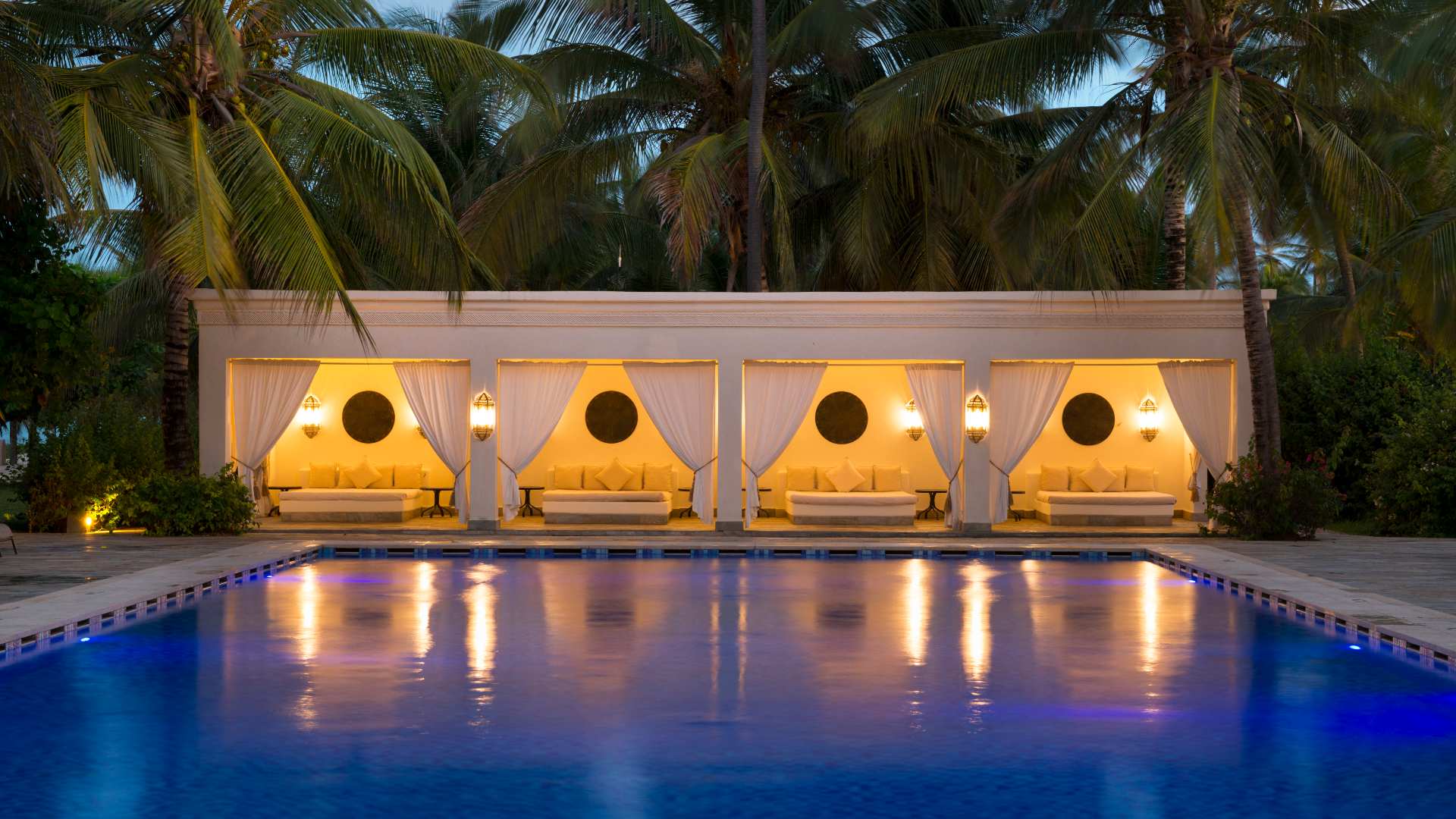 Zanzibar Baraza Pool3
