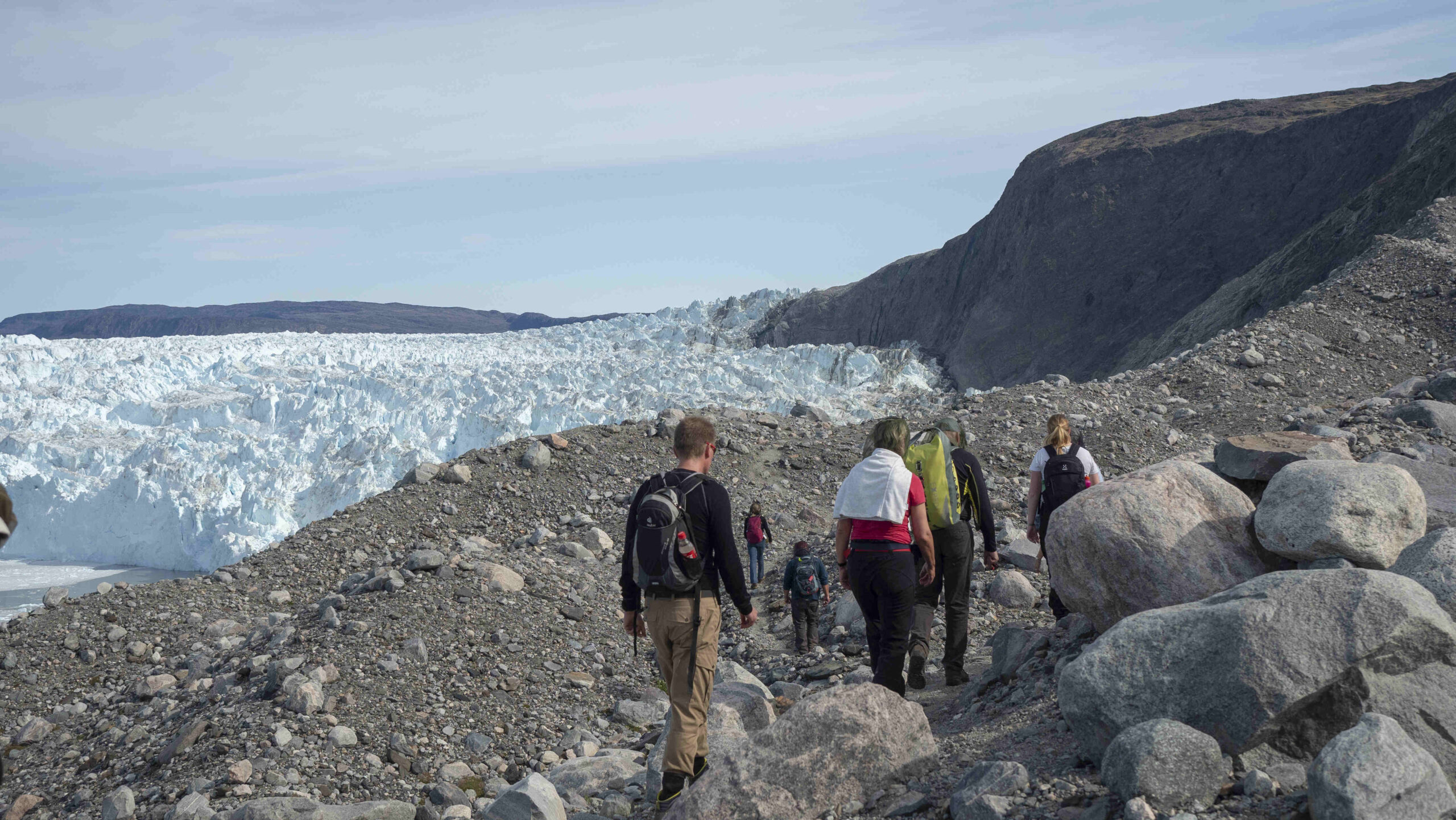 Grønland Glacier Lodge Eqi Moraine Hike @Lisa Burns, World Of Greenland